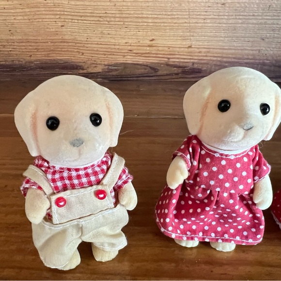 Calico Critters Labrador retriever family - Picture 3 of 14